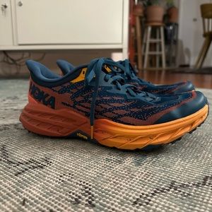 HOKA SPEEDGOAT 5 size 8